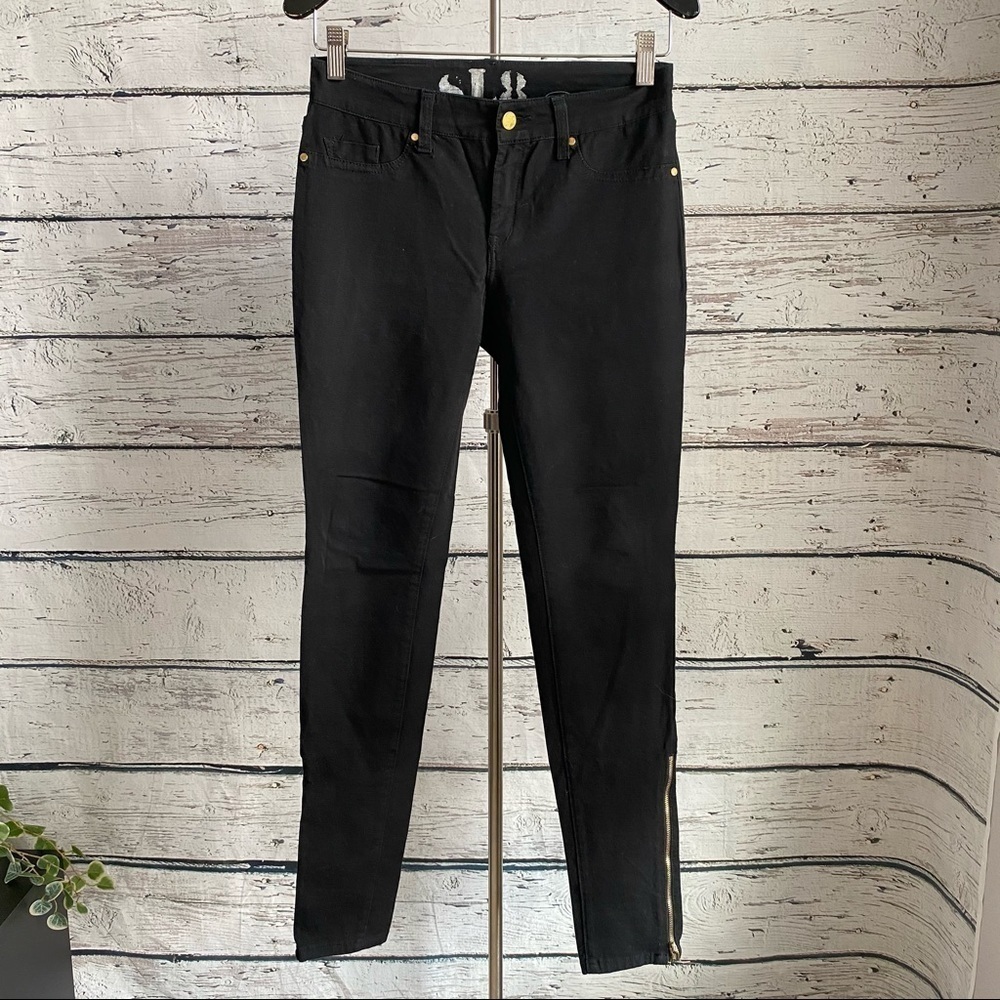 SL8 Skinny Ankle pants
